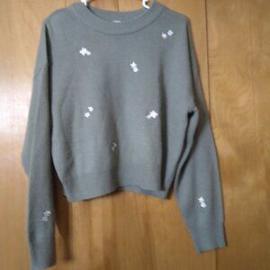 Divided H&M Women's Medium Light Green Embroidered Floral Cropped Knit Sweater